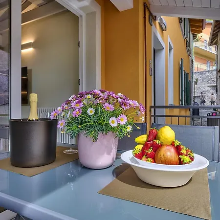 Contrada アパート *