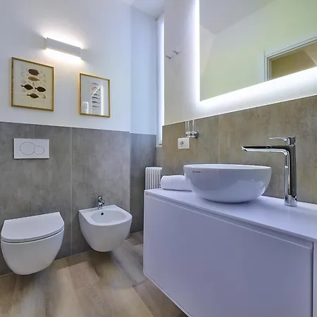 Apartment Contrada Varenna